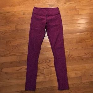 SIZE XS: beyond yoga space dye leggings
